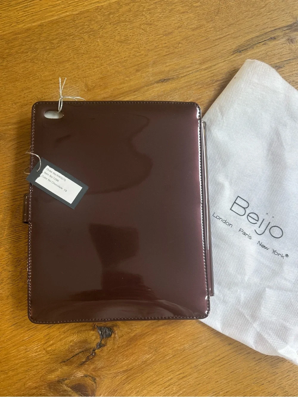 Beijo glossy patent
